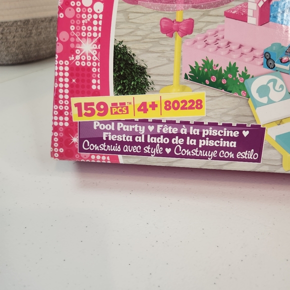 MEGA BLOKS Build N Style BARBIE POOL PARTY #80228 Multi-Level POOL & COMPLETE - Picture 8 of 11